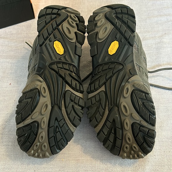NWT Merrell shoes - Picture 9 of 9